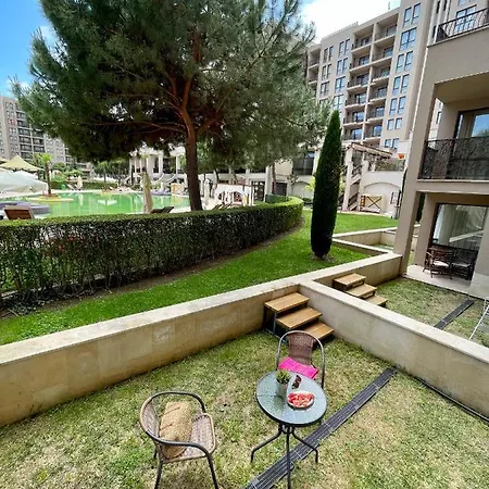 Royal - 5m To Pool, 100m To Appartement Slantchev Briag