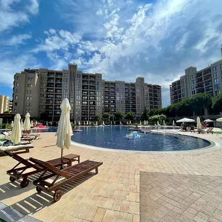 Royal - 5m To Pool, 100m To * Slantchev Briag